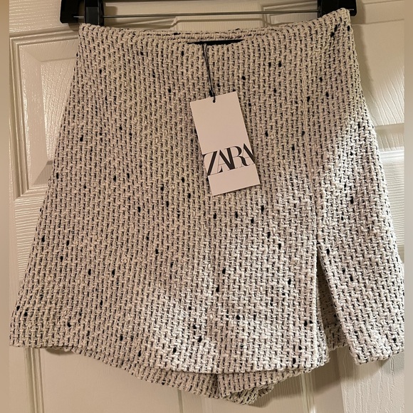 Zara Pants - New Zara tweed skort with slit size S
